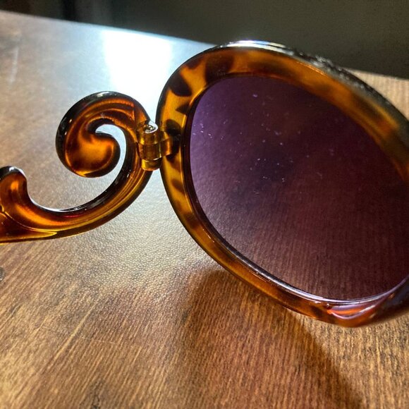 Unbranded Women's Tortoise Shell Scroll Sunglasses - Brown - Picture 5 of 6